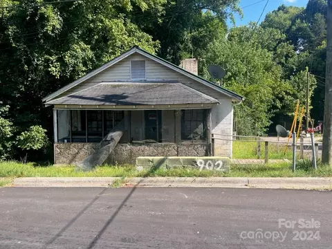 902 Armstead St, Rockingham, NC 28379