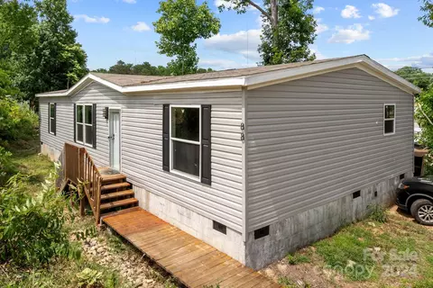 88 Hazelwood Rd, Asheville, NC 28806