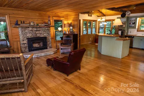 956 E View Rd, Sylva, NC 28779 photo 9