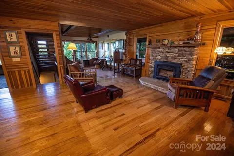 956 E View Rd, Sylva, NC 28779 photo 6