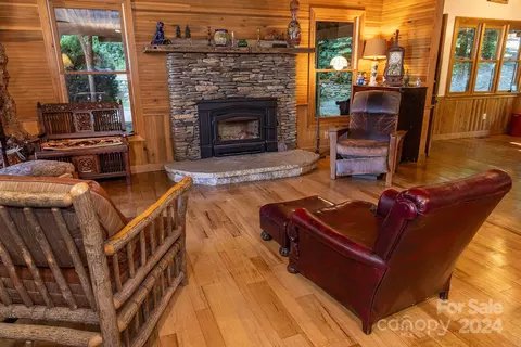 956 E View Rd, Sylva, NC 28779 photo 8