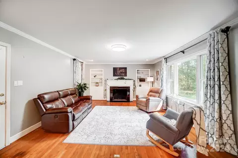 Living - 1645 Riverside Rd, Lancaster, SC 29720 photo 5 of 6