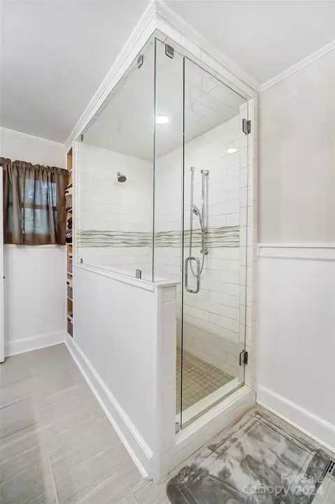 Bath - 1645 Riverside Rd, Lancaster, SC 29720 photo 2 of 3