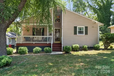 119 Potts St, Davidson, NC 28036
