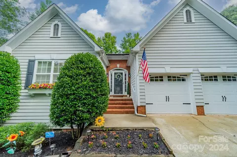 13710 Glenford Pl, Charlotte, NC 28278