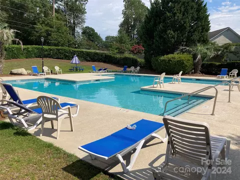 112 Cregar Ct, Lexington, SC 29072