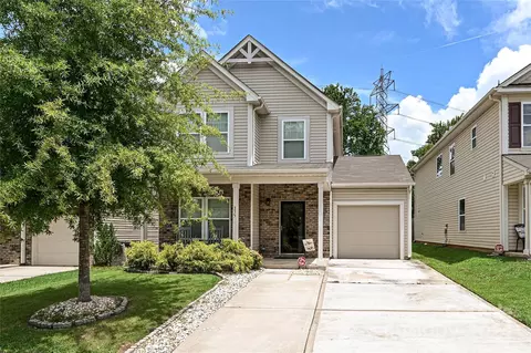 335 Cornielle Ln, Charlotte, NC 28216