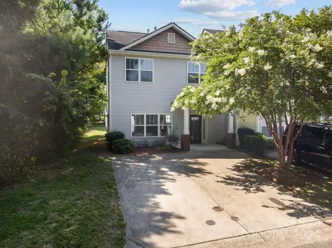116 St Vincent Pl, Mount Holly, NC 28120