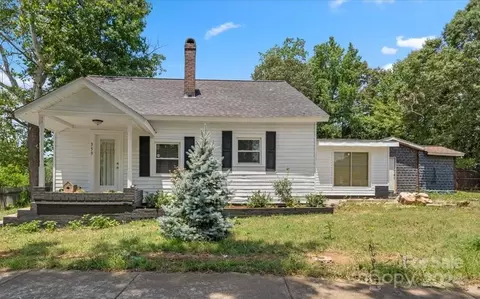 353 Kirby Dr, Charlotte, NC 28214