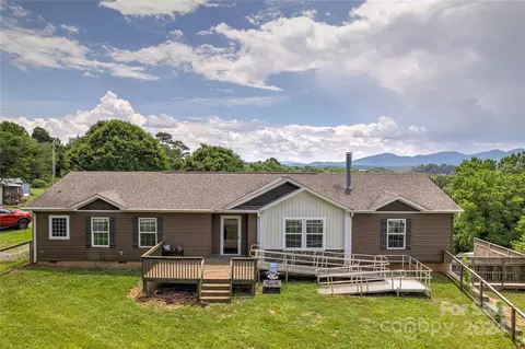 24 King Dr, Leicester, NC 28748