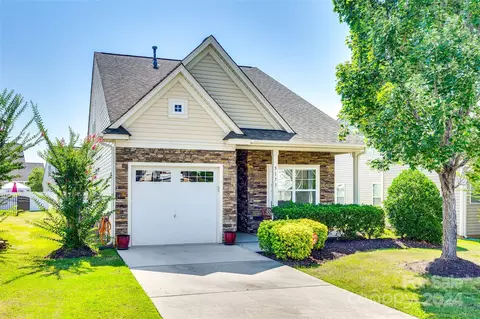 5173 Crystal Lakes Dr, Rock Hill, SC 29732