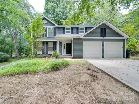 7001 Rollingridge Dr, Charlotte, NC 28211