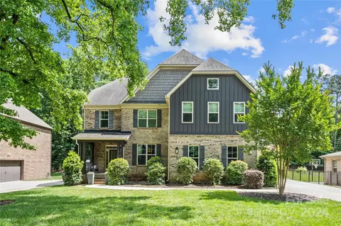3731 Lakeside Dr, Charlotte, NC 28270