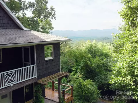60 Fox Run Dr, Candler, NC 28715