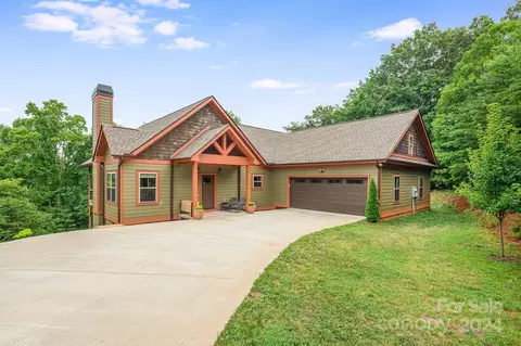 120 Spicewood Rd, Weaverville, NC 28787