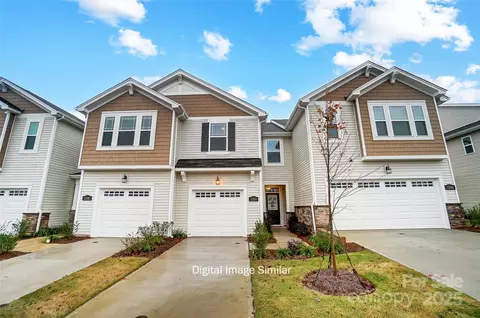 5104 Carrick St, Charlotte, NC 28213
