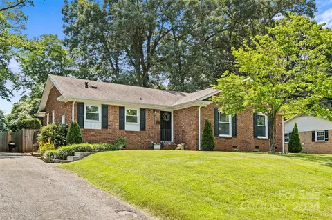 1400 Tarrington Ave, Charlotte, NC 28205
