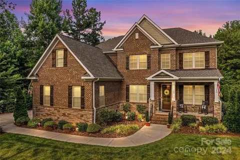 169 Ashmore Cir, Troutman, NC 28166