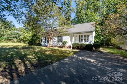 305 Woodhaven Dr, China Grove, NC 28023