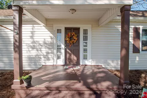 Exterior - 2206 Griffith Rd, Monroe, NC 28112 photo 2 of 2