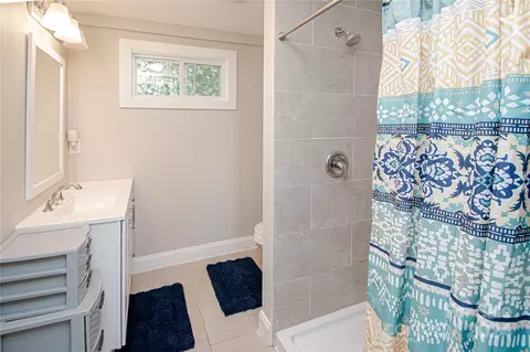 Bath - 2206 Griffith Rd, Monroe, NC 28112 photo 2 of 3