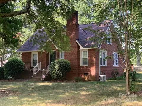 2368 Statesville Hwy, Mooresville, NC 28115