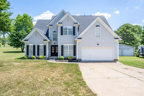 395 Hoover Rd, Troutman, NC 28166