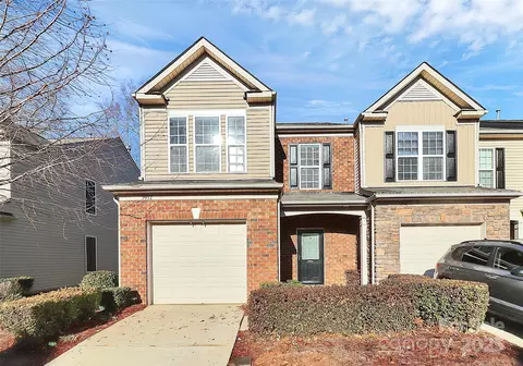 5952 Carrollton Ln, Charlotte, NC 28210