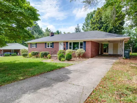 1919 Willimax Ave, Gastonia, NC 28054
