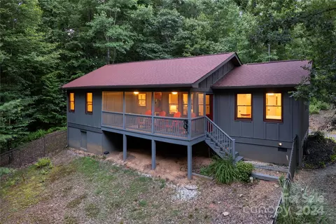 84 Sienna Rd, Saluda, NC 28773