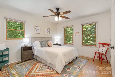 Bedroom - 84 Sienna Rd, Saluda, NC 28773 photo 3 of 3