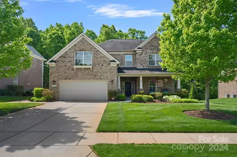 8520 Fairgreen Ave, Waxhaw, NC 28173