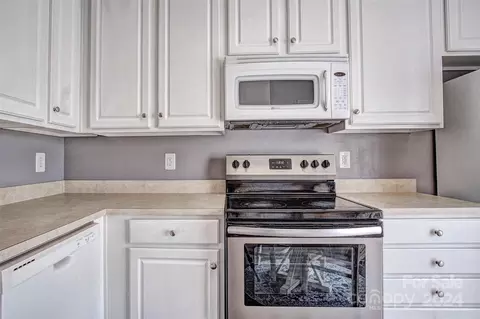 Kitchen - 944 Copperstone Ln, Fort Mill, SC 29708 photo 2 of 2