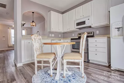 Kitchen - 944 Copperstone Ln, Fort Mill, SC 29708 photo 1 of 2