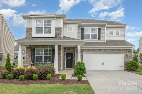 1439 Tomkins Knob Dr, Fort Mill, SC 29715