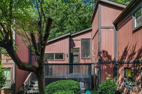 6114 Honeysuckle Ln, Charlotte, NC 28212