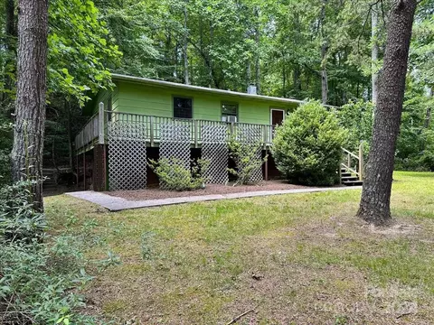 32 Apple Blossom Trl, Hendersonville, NC 28792