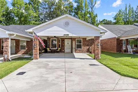 7006 Owens A Ct #A, Lowell, NC 28098