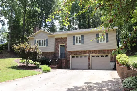 1008 Woodbine Ne Pl NE, Lenoir, NC 28645