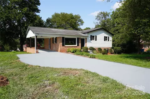 2547 32nd Ne Ave NE, Hickory, NC 28601