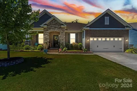 168 Caversham Dr, Mooresville, NC 28115