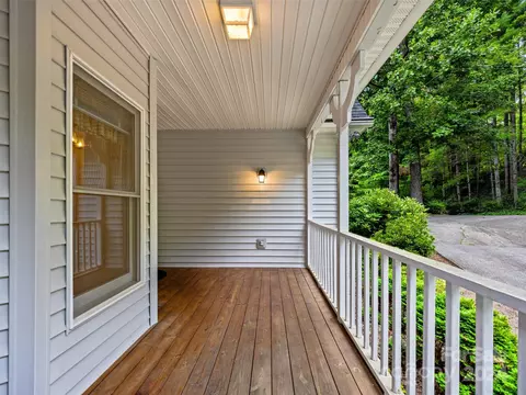 183 Fox Cross Dr, Brevard, NC 28712 photo 4
