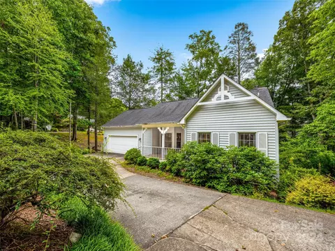 183 Fox Cross Dr, Brevard, NC 28712 photo 3