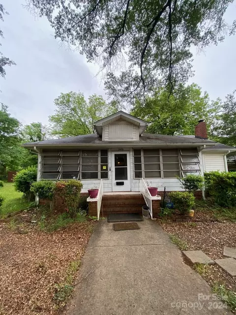 2415 Booker Ave, Charlotte, NC 28216