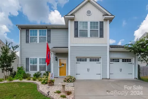 2122 Gillette Dr, Clover, SC 29710