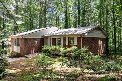 201 Arbor Ln, Hendersonville, NC 28791