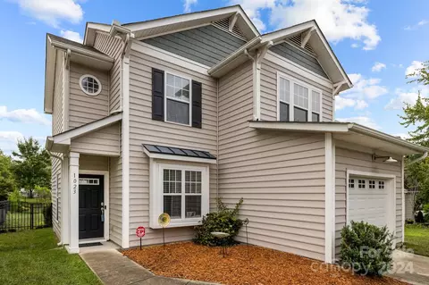 1023 Kensrowe Ln, Matthews, NC 28104
