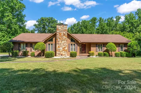 8915 Carleto Ct, Charlotte, NC 28214