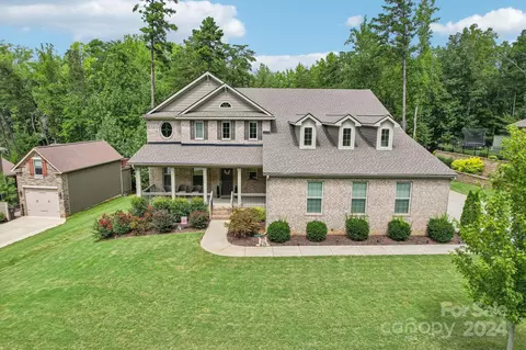 288 S San Agustin Dr, Mooresville, NC 28117