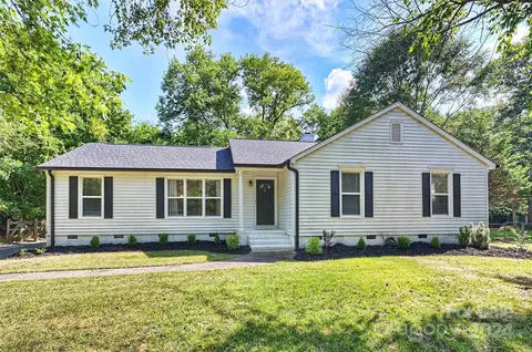 7736 Bedfordshire Dr, Charlotte, NC 28226